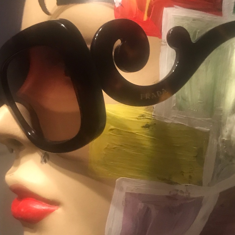 Prada sunglasses final sale